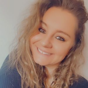 Meet your Posher, Anisa